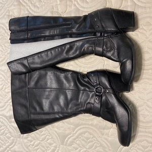 Womens Black boots